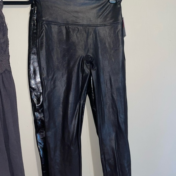 SPANX Pants - Spanx Leather Like Matte Leggings NWOT size M